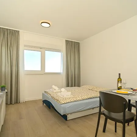 Beballo Znjan Apartment *